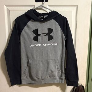 Under Armour Men's Black and Gray Sweater